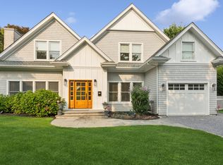 50 Old Town Rd, Southampton, NY 11968