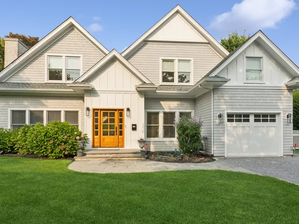 50 Old Town Rd, Southampton, NY 11968