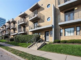 4532 Broadway St APT 1N, Kansas City, MO 64111