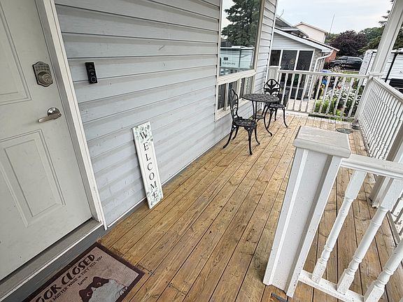 5th image of 15 Jennings Dr