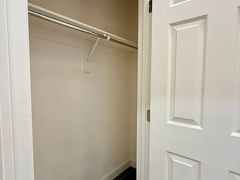 8565 Hogan Falls Cir — Photo 21