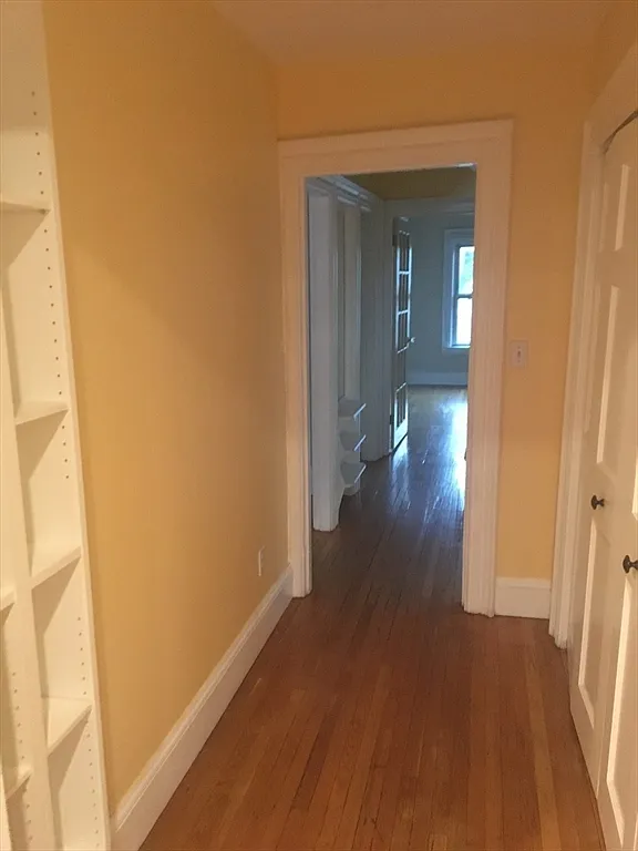 3 bed, 2.0 bath, 1200 sqft, $3,500 — Photo 3