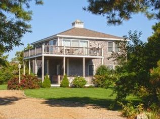 5 Plains Head Ln, Edgartown, MA 02539