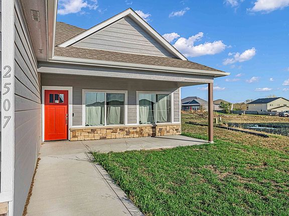 2nd image of 2507 Pintail Cir