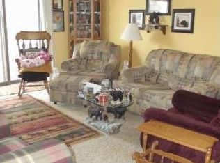 3175 Village Trl, Hastings, MN 55033