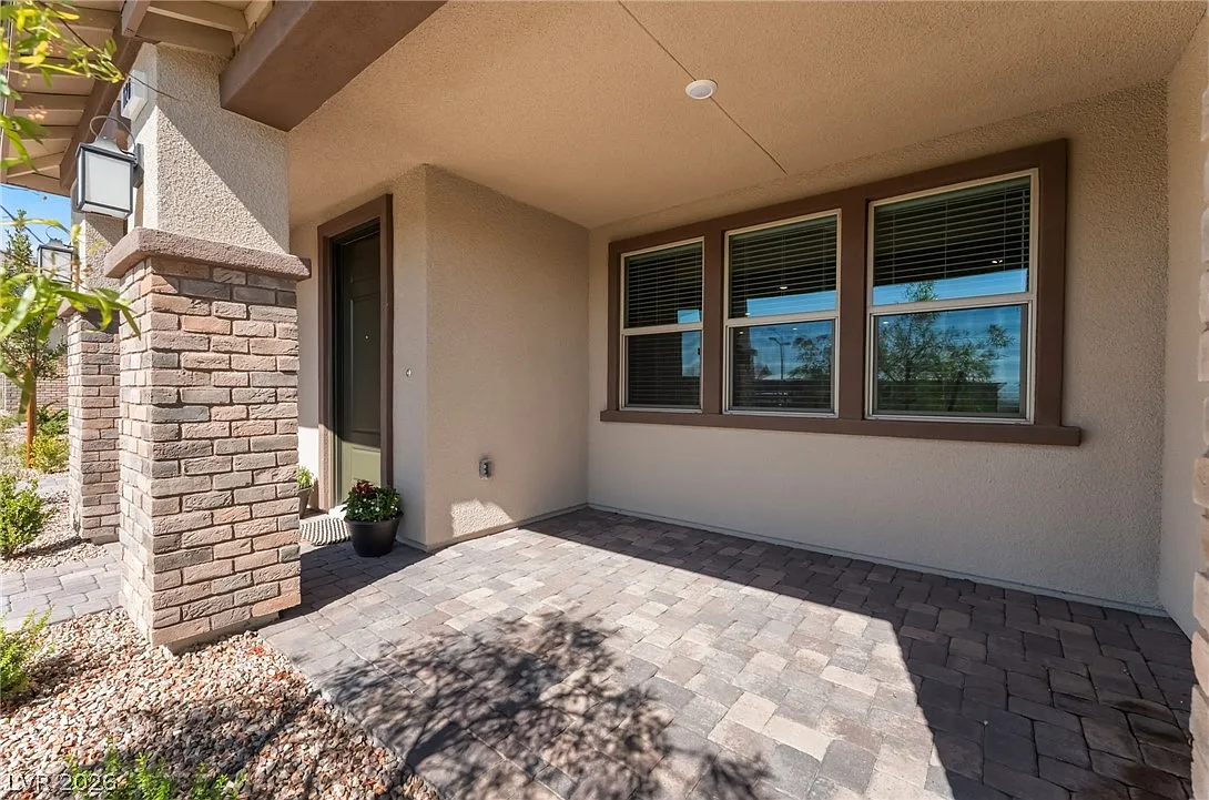3 bed, 2.5 bath, 1787 sqft, $3,450 — Photo 3
