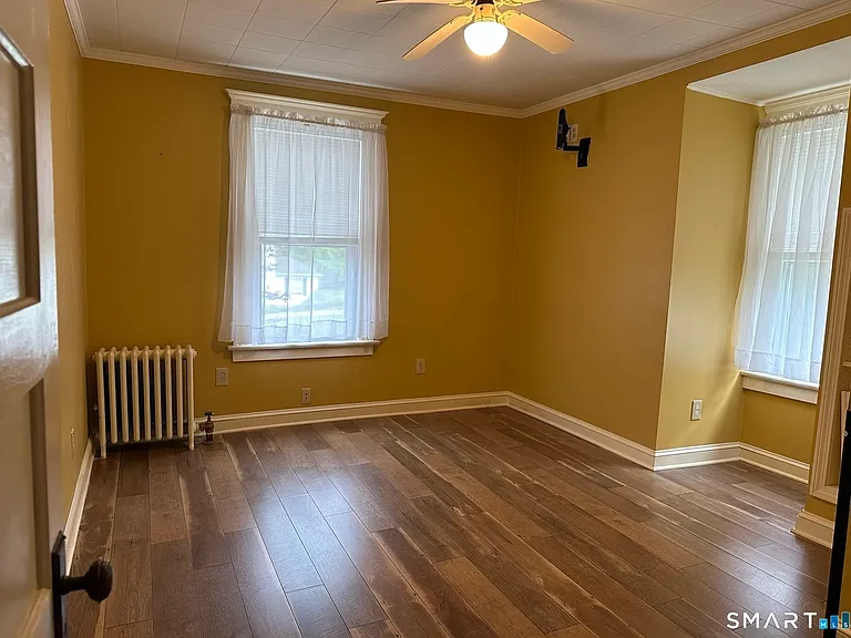 371 Prospect St — Photo 17