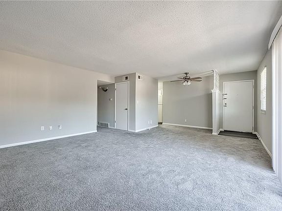 5th image of 6230 Robinson St APT 3