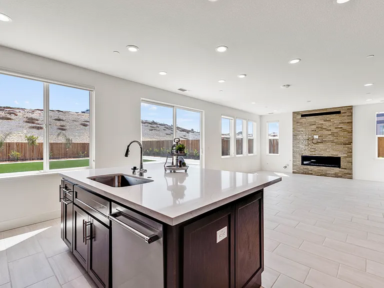 244 Bungalow Ct — Photo 7