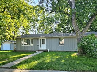 1507 N Morris Ave, Bloomington, IL 61701