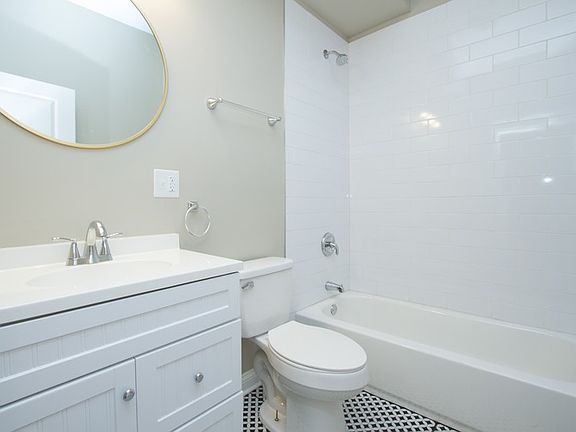 4th image of 6118 S Eberhart Ave APT 3