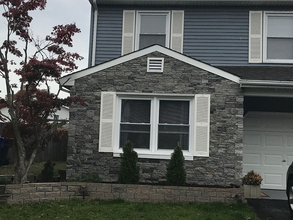1st image of 900 Fairview Dr