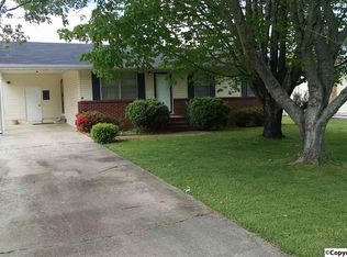 314 Bobwhite Dr SW, Decatur, AL 35601