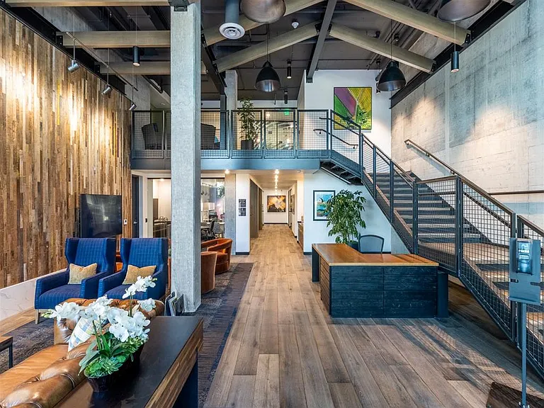 Ethos — Photo 16