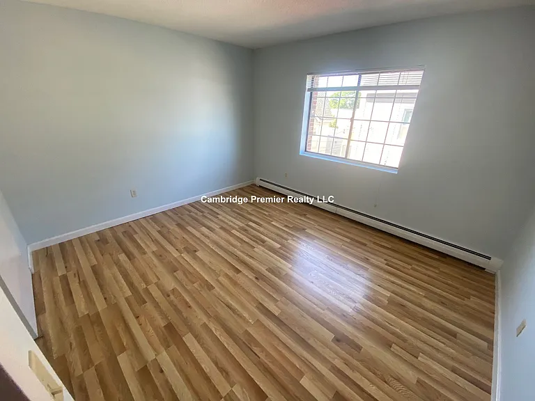 474 1/2 Broadway #28 — Photo 8