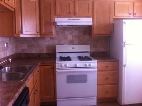 3rd image of 1315 Yarmouth Ct