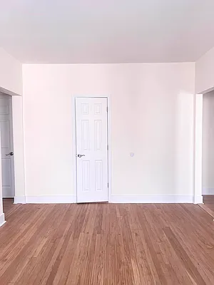 Rented by Amorelli Realty | media 3