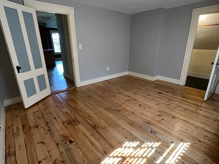 209 Main St #2 — Photo 2