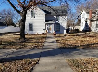 811 N Plum St, Newton, KS 67114