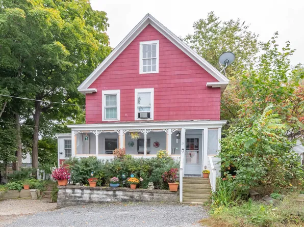 15 Jackson Street, Hillsborough, NH 03244