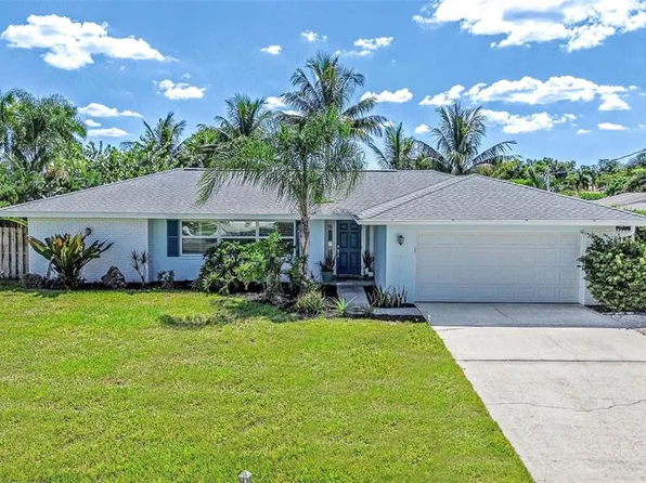 392 Norwood Ct, Fort Myers, FL 33919