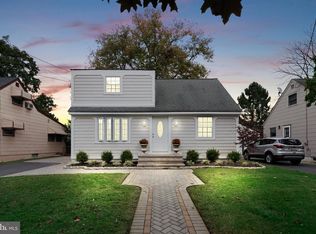 47 Longwood Dr, Hamilton, NJ 08620