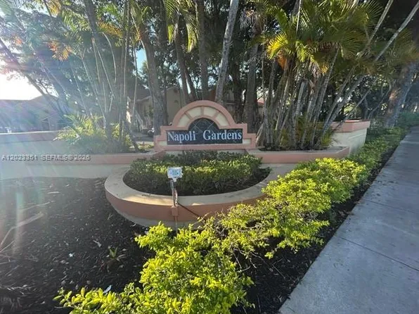 977 Coral Club Dr #977, Pompano Beach, FL 33071