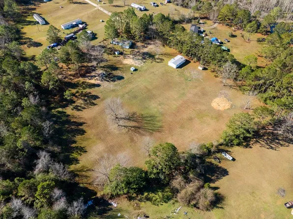 138-142 Robinson Ln, Ray City, GA 31645