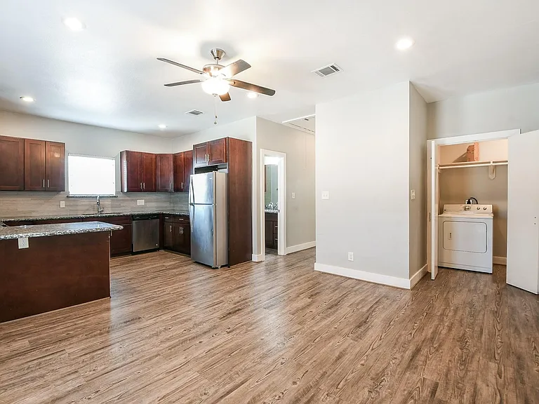 3249 Dixie Dr #B — Photo 8