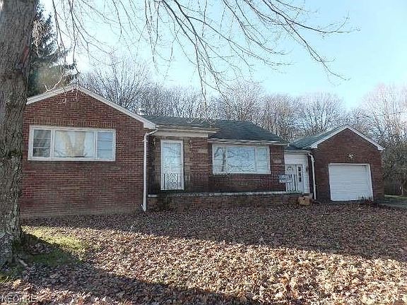2nd image of 378 Golf Dr SE