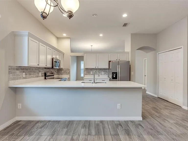 1175 Chessington Cir — Photo 5