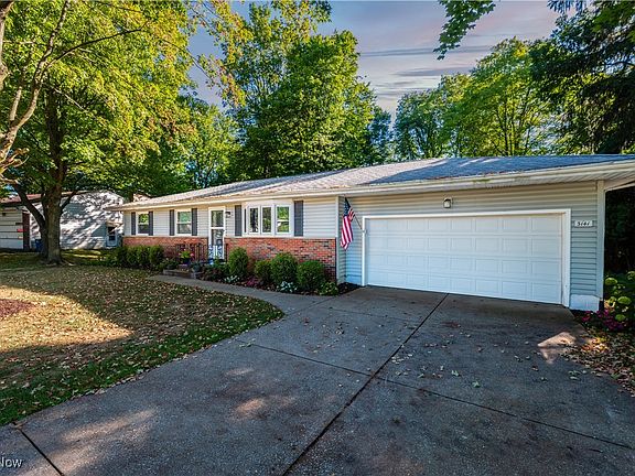 2nd image of 3141 Fair Oaks Dr