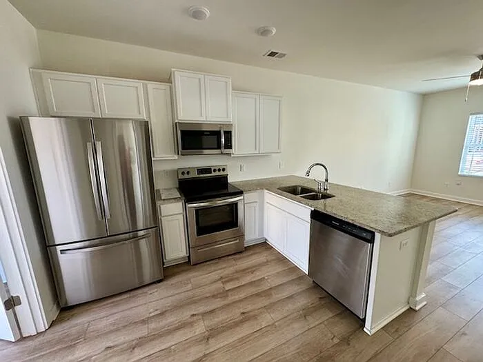 418 Falls Pointe — Photo 8