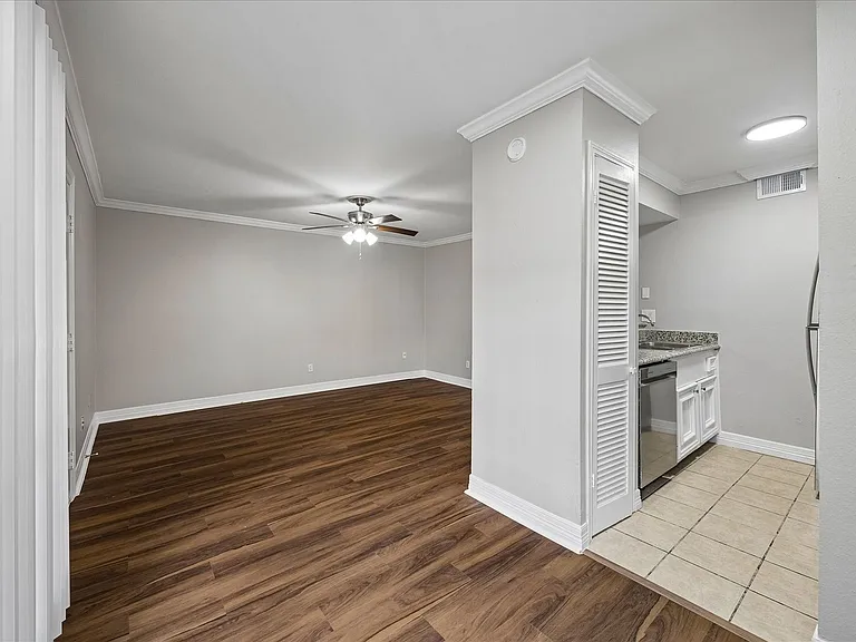 Emerson Street Apartments — Photo 43
