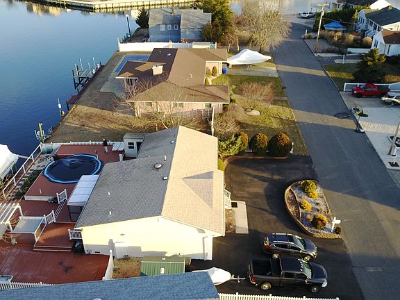 3rd image of 6 Anegada Ave