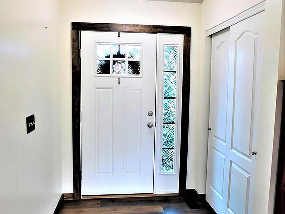 5th image of 324 Waterford Ct