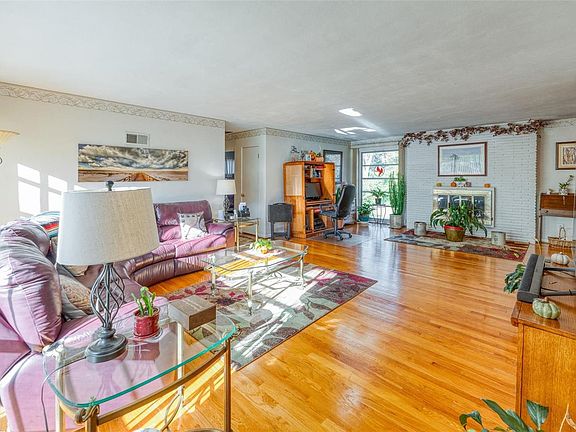 4th image of 28 Graeser Acres