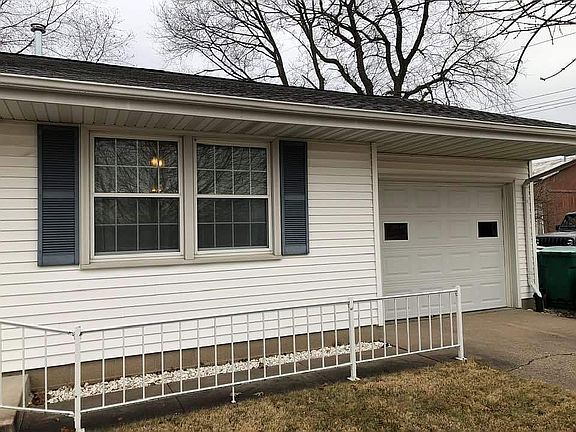 2nd image of 1213 Maple Ave