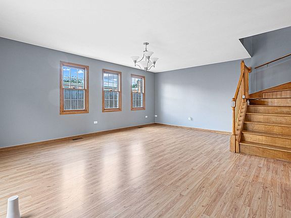 5th image of 5343 S Long Ave Unit 5
