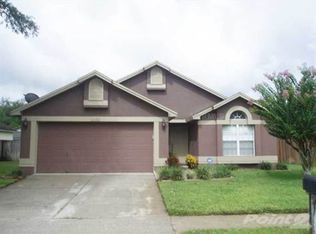 1825 Sawhorse Ct, Lutz, FL 33559