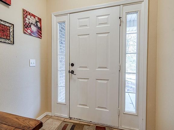 3rd image of 8 Harrow Ln