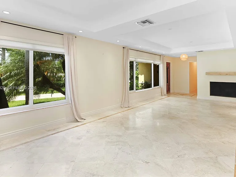 1030 Polk St — Photo 5