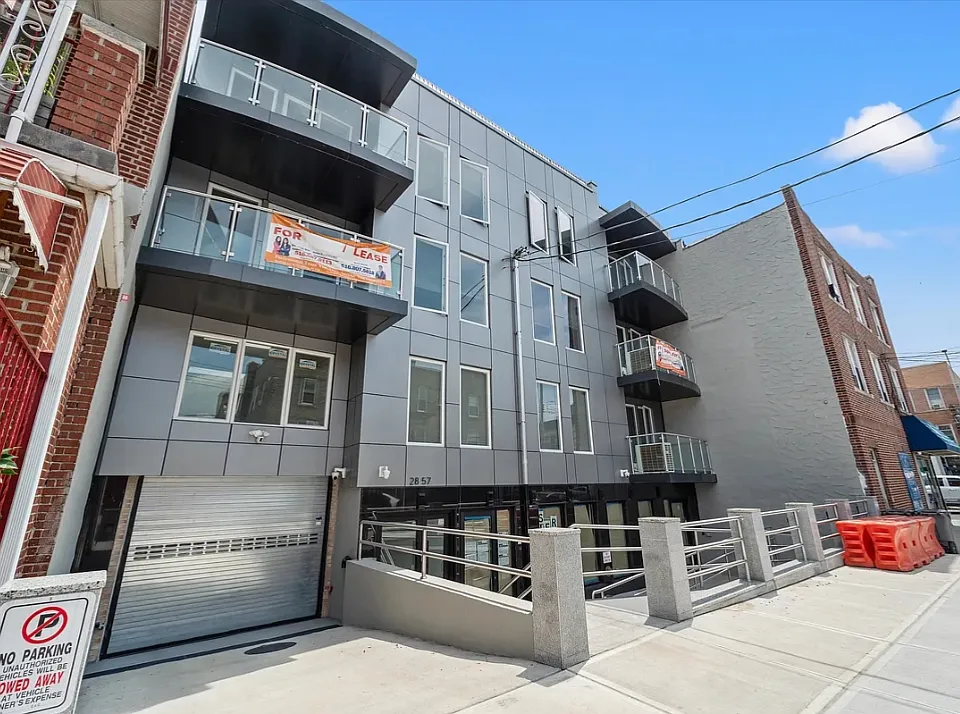28-57 45th St #3A