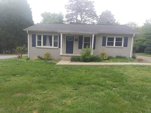 384 20th Ave NE, Hickory, NC 28601