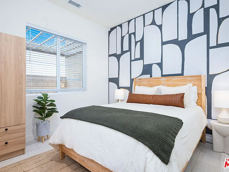 1605 3/4 Candela Ct — Photo 13