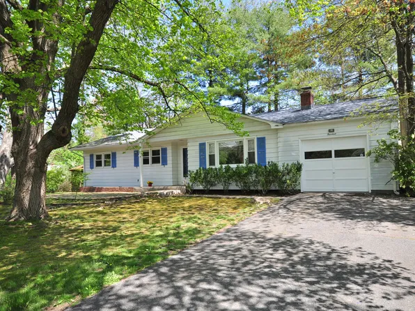 14 Carpenter Lane, Bloomfield, CT 06002