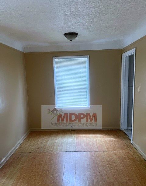 1st image of 12519 Laing Ave