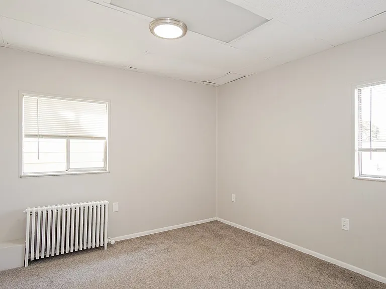 764730_024_bedroom_13189195.jpg