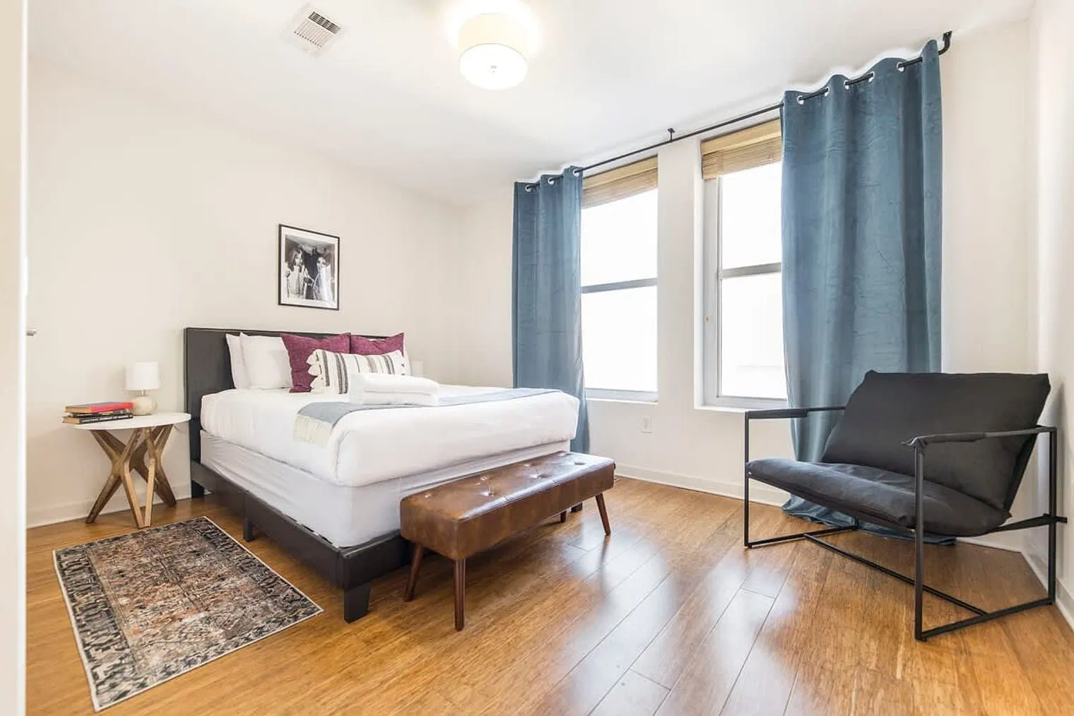 2 bed, 2.0 bath, 1140 sqft, $2,290 — Photo 3