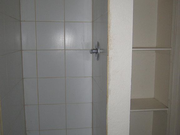 4th image of 199 W Madrid Ave APT D3